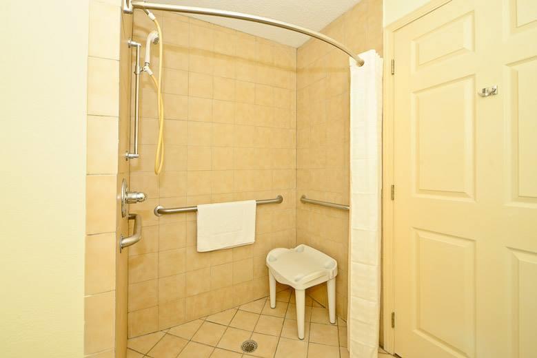 Manchester Heritage Inn & Suites Bagian luar foto