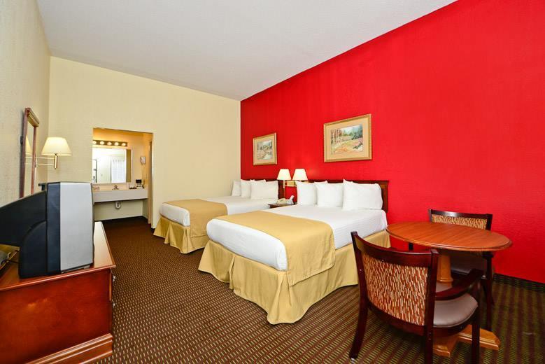 Manchester Heritage Inn & Suites Bagian luar foto